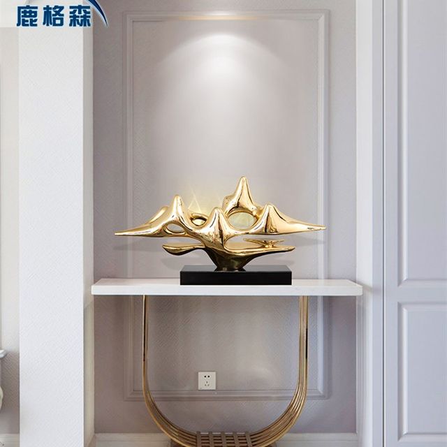 
Large floor-standing ornaments next to the TV cabinet in the living room, light luxury decorative art, model room, soft decoration, sculptures and crafts