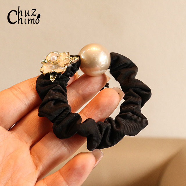 Chuzhimo camellia pearl hair rope 2025 new temperament sweet ball hair rope high appearance small intestine circle