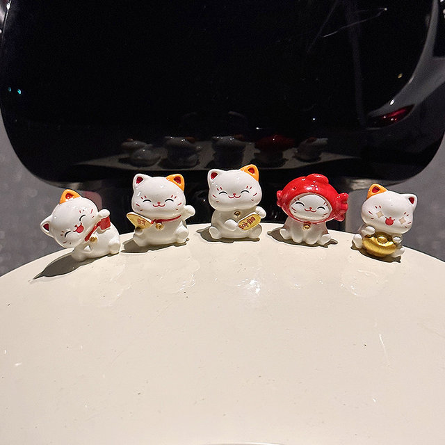 
Butter Bear electric car decorative doll car ornaments cartoon motorcycle battery car small accessories cute decompression