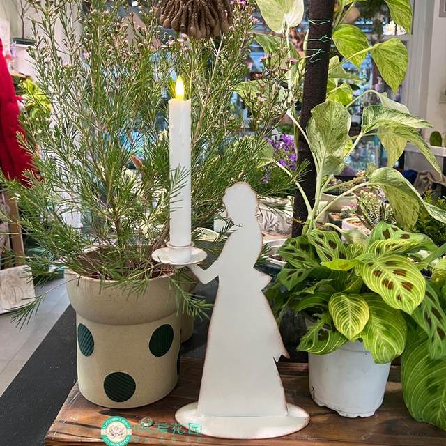 Tieyi maid candle candle candle ornament large INS Fengjia home gardening grocery candlestick flower stand flower stand photography channel
