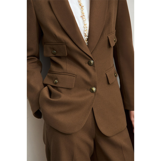 Amii spring high-end commuter style crimping retro metal buckle shoulder pad suit women's suit top