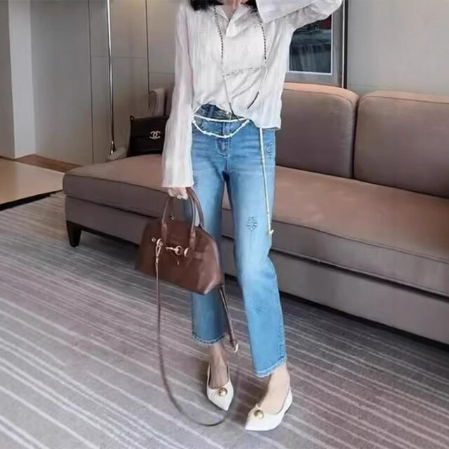 Large size women's retro versatile straight jeans for women 2025 spring new elastic embossed diamond-inlaid cigarette pants