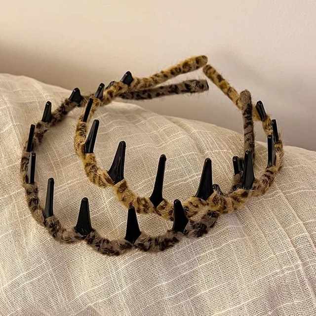 Temperament plush leopard print wavy headband for women, fluffy texture, high skull top, face wash, hair press headband, advanced hair accessories hairpin