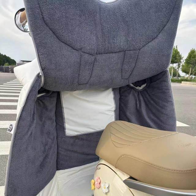 Electric vehicle windshield quilt imported from Japan, winter velvet thickening, waterproof, windproof and warm, Yadi Emma desk bell