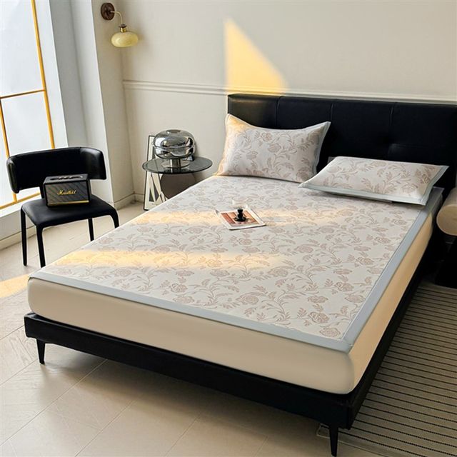 
pe jacquard ice silk mat i three-piece set summer class a maternal and infant grade machine washable air-conditioned soft mat mattress 2025 new style