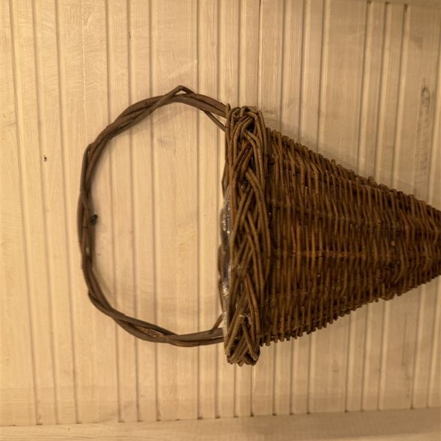 
Willow woven wall hanging flower basket semi-conical hanging flower planting gardening decoration home balcony pastoral style