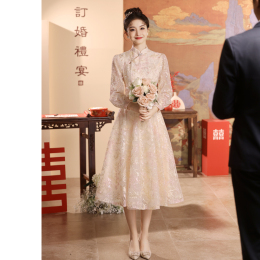 Cheongsam toast 2023 new bride engagement dress autumn and winter long sleeved lace small man long