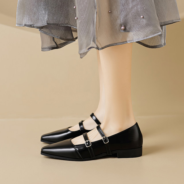 Pointed toe Mary Jane shoes for women 2025 new spring and autumn French soft sole retro leather shoes flat single shoes large size women's shoes
