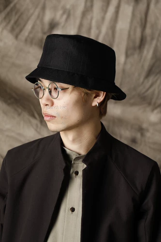 Devoa High -Crade Comment Short -Eaves Hat -настоящее новое место