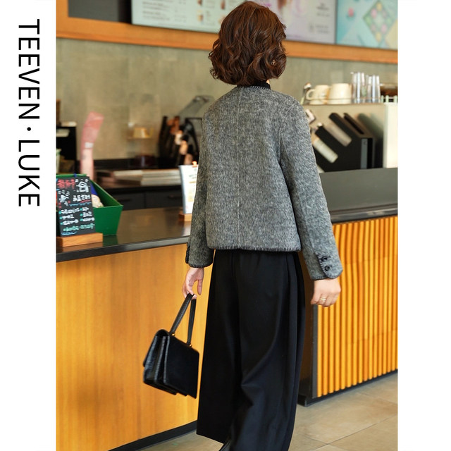 2025 new autumn and winter new middle-aged and elderly mothers' short double-sided woolen coats and coats make small people look taller