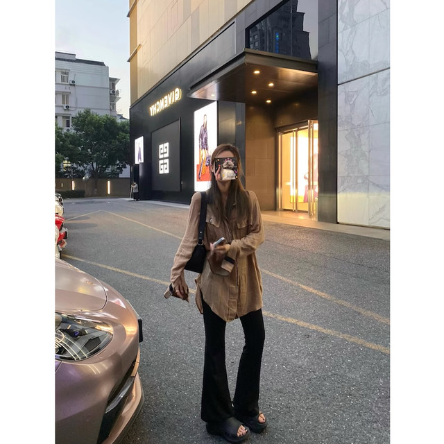 Pregnant women's flared suit trousers nine-point autumn and winter plus velvet 2025 new outer wear leggings that do not tighten the belly during pregnancy