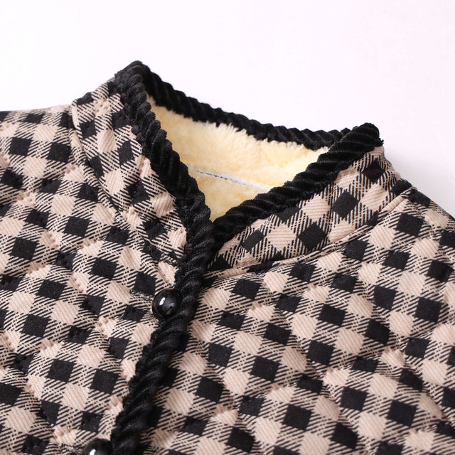 Middle-aged and elderly women's autumn and winter half-sleeved cotton coat with velvet warm vest mother's outfit mid-sleeved vest short-sleeved cotton jacket