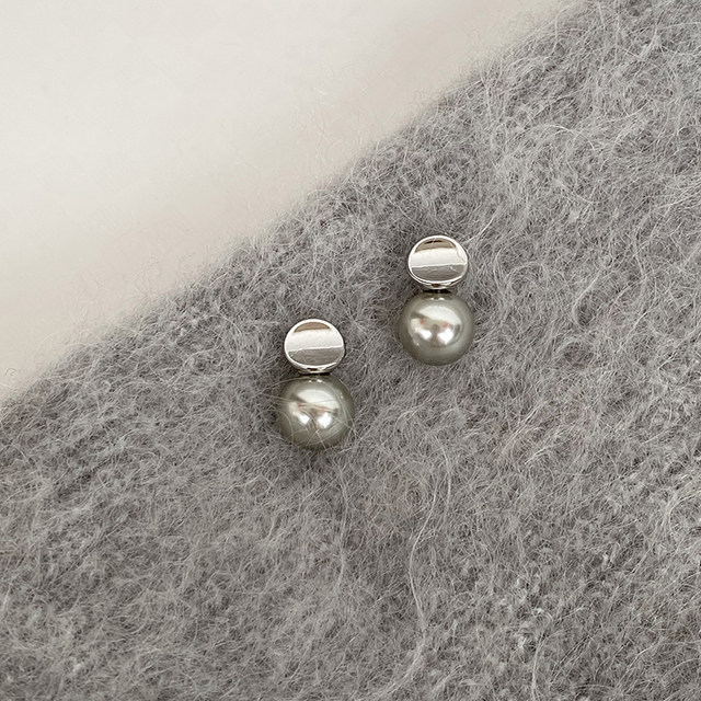 DOUDOUSTORE Neutral Gray 925 Silver Needle Cool Gray Pearl Earrings Daily Versatile Commuting Earrings for Women