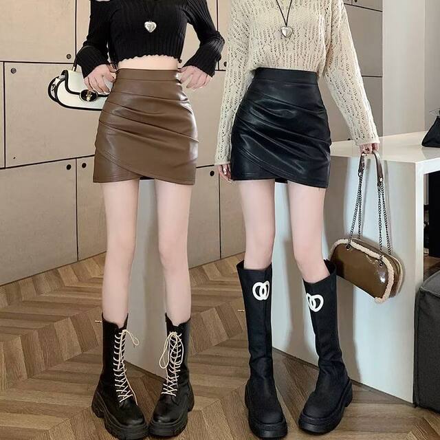 
Irregular pleated high waist skirt for women in autumn and winter 2025 new winter clothing pu leather sexy hip a line short skirt
