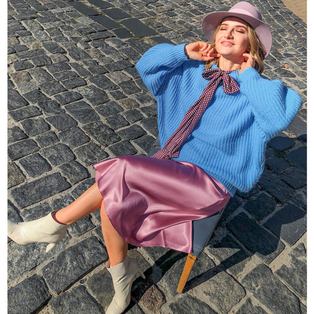 Rose gold triangular skirt female short mid -length skirt satin, fishtail high -end large size A -line high -level high -level
