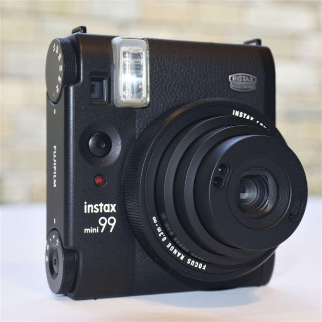 Japanese purchase of Fuji instax mini99 one-time imaging camera Polaroid photo paper 1 year warranty in stock