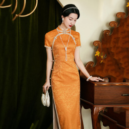 Long improved cheongsam new 2023 young women retro-fitted high-end temperament catwalk dinner dress