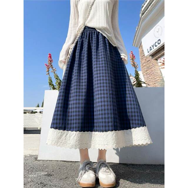 Large size sweet lace plaid skirt for women in spring and summer 2025 new high-waisted slim long skirt for women