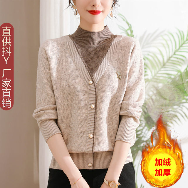 2025 new fake two -piece knit sweater mothers dress autumn and winter plus velvet thick sweater middle -aged and elderly women's warm tops