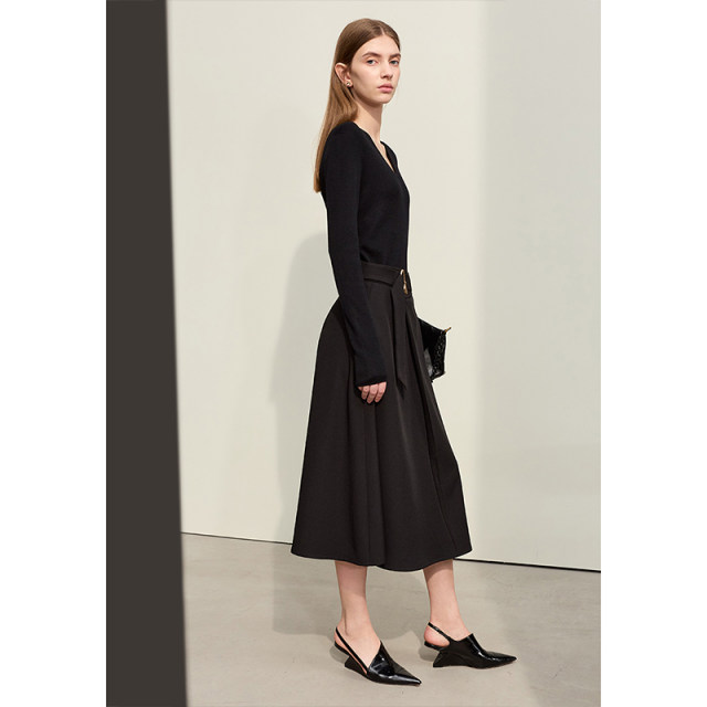 Amii2025 summer new high-end commuting geometric buckle belt decorative skirt women's A-line skirt small black skirt