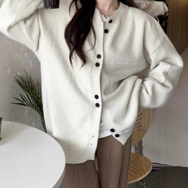 Japanese lazy style knitted cardigan for women in autumn and winter new loose jacket design sense casual sweater cardigan
