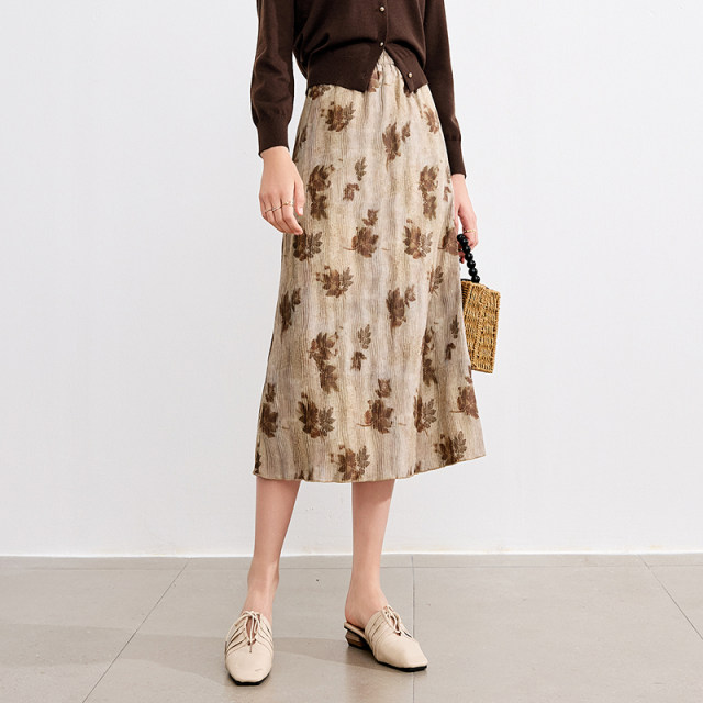 betu Baitu Romantic Printed Skirt New elastic waist slit pleated printed midi skirt
