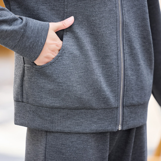 Middle-aged and elderly women's clothing mother autumn top casual two-piece set middle-aged women's autumn sports suit fashionable new style