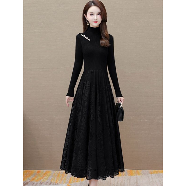 Half turtleneck sweater dress for women in autumn and winter 2025 new French base skirt fake two-piece spliced ​​lace knitted dress