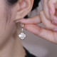 Exquisite four -leaf grass high -level sensor ear buckle female S925 sterling silver needle French niche cold wind earrings explosion earrings female
