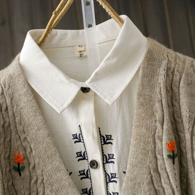 Spring and Autumn Number 200jin [Jin is equal to 0.5 kg] Literary Fan Embroidery Flower Age Cover Cardigan Ves.