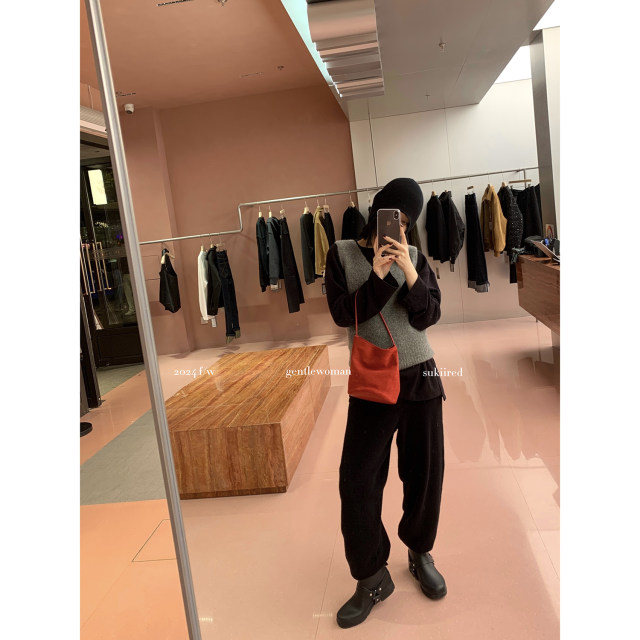 SukiiRED raccoon velvet wool veneer sweater horse clip for women in autumn and winter new layered sweater vest vest vest