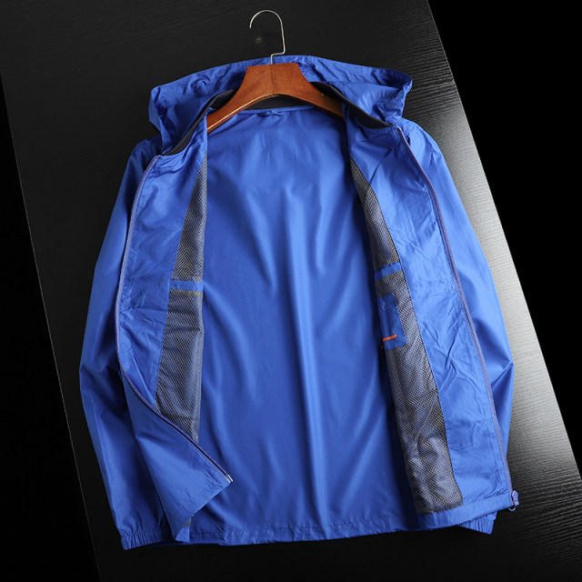 Sale for loss-proof and waterproof! Windproof and sun-proof! Thin men's hooded sports and casual jacket jacket in spring and summer