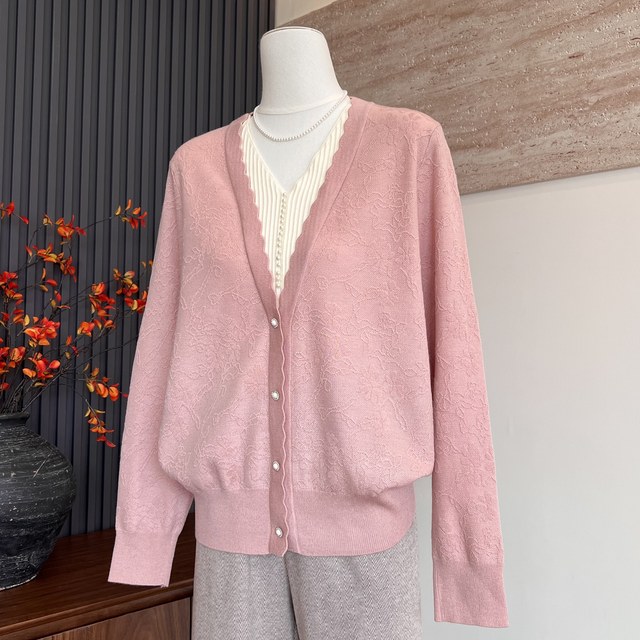 Mom's autumn fake two-piece knitted sweater, temperament bottoming top, middle-aged women's noble and fashionable V-neck sweater