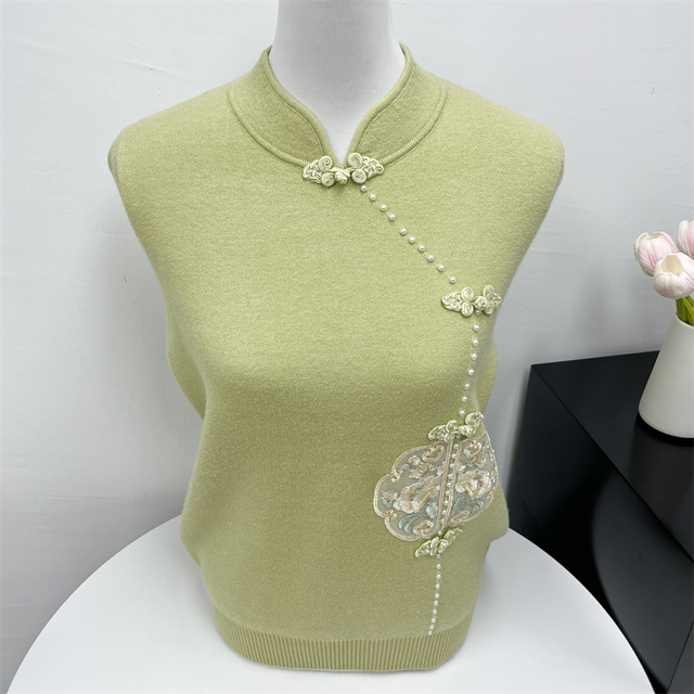 Middle-aged mother's new style knitted velvet bottoming sweater middle-aged and elderly women's all-in-one velvet winter thick top