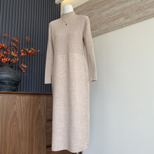 Fashionable and temperamental mother's autumn and winter vest dress long-sleeved mid-length two-piece sweater suit for middle-aged and elderly women