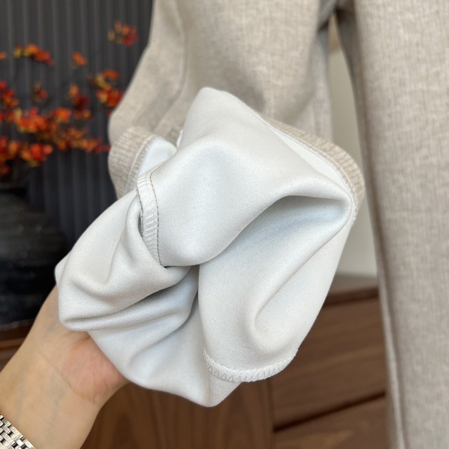 New style of women's casual pants for mothers, high waist, slim and spring and autumn, versatile and fashionable winter style elastic waist, middle-aged and elderly trousers