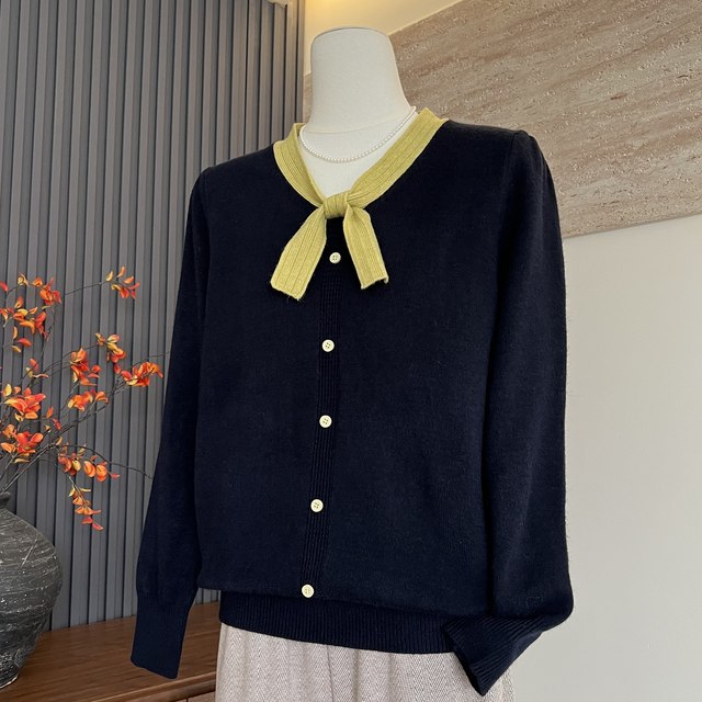 Fashionable and Western-style mother's clothing new autumn knitted sweater tops for middle-aged and elderly women plus velvet warm winter clothing all-match sweaters