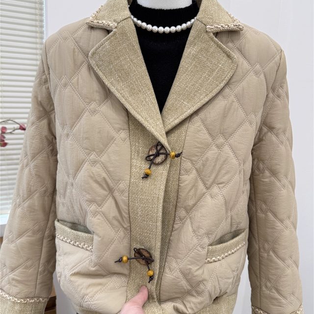 Mom's autumn and winter Western-style cotton clothes for middle-aged women 2025 new cotton-padded jackets for middle-aged and elderly people thickened cotton-padded jackets