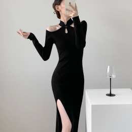 Autumn and winter new black temperament hip-knit dress sexy hanging neck shoulder slim dress new Chinese cheongsam dress