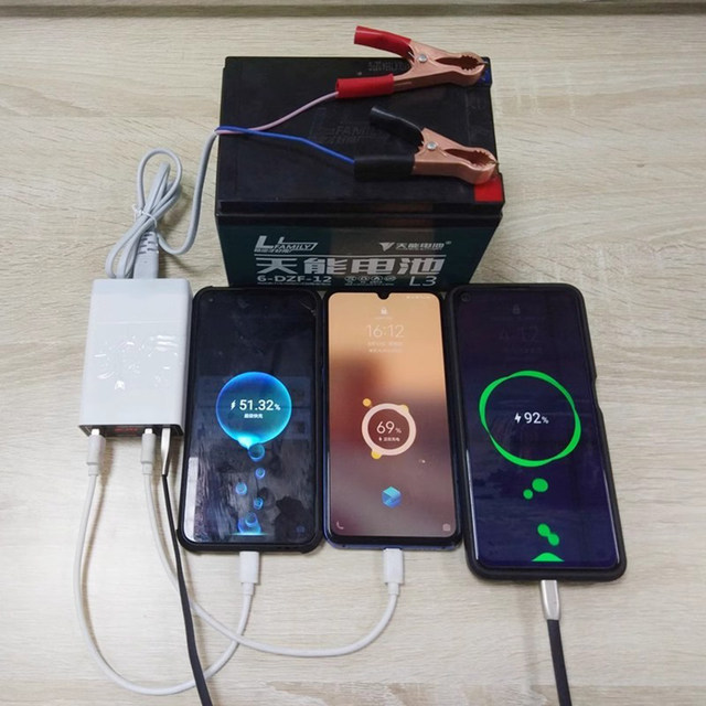 Motorcycle 12V battery mobile phone charger fast charging USB universal 24-volt car battery car charger 5V