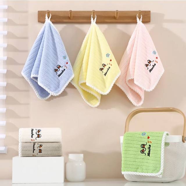 Internet celebrity children's towel baby face towel cute square towel retail maternal and child store handkerchief hand towel