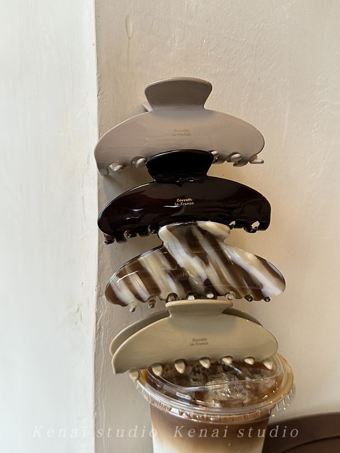 Korean FRANCE chocolate milk tea color acetic acid grab clip Maillard French large shark hair grab headdress for women