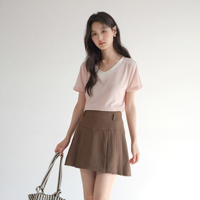 Lan Ruoshui's large-size women's clothing splicing fake two-piece V-neck T-shirt 2025 summer new fat MM huge slim and sweet top