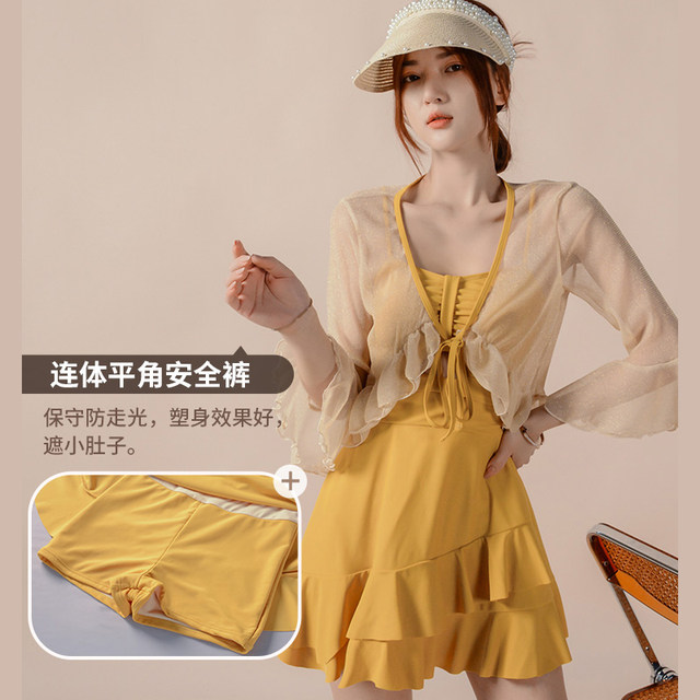 Swimsuits for women in hot springs for high-end 2025 new women's beautiful slightly fat and one-piece flat corners small swimsuit