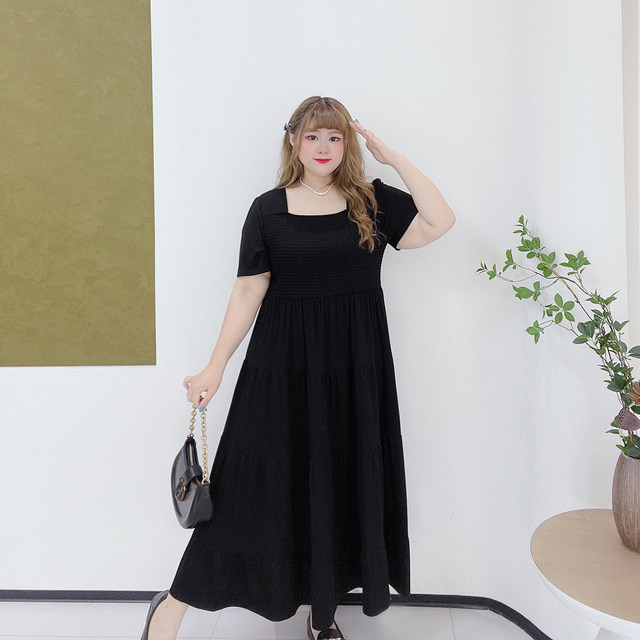 300Jin [Jin equals 0.5 kg] Fat Yingying extra-large size women's clothing, fashionable and elegant little black skirt, short-sleeved thin cake dress
