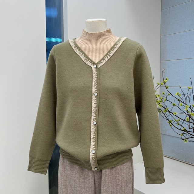 Winter warm mother's wear half turtleneck fake two-piece sweater loose sweater middle-aged and elderly velvet thickened top for women