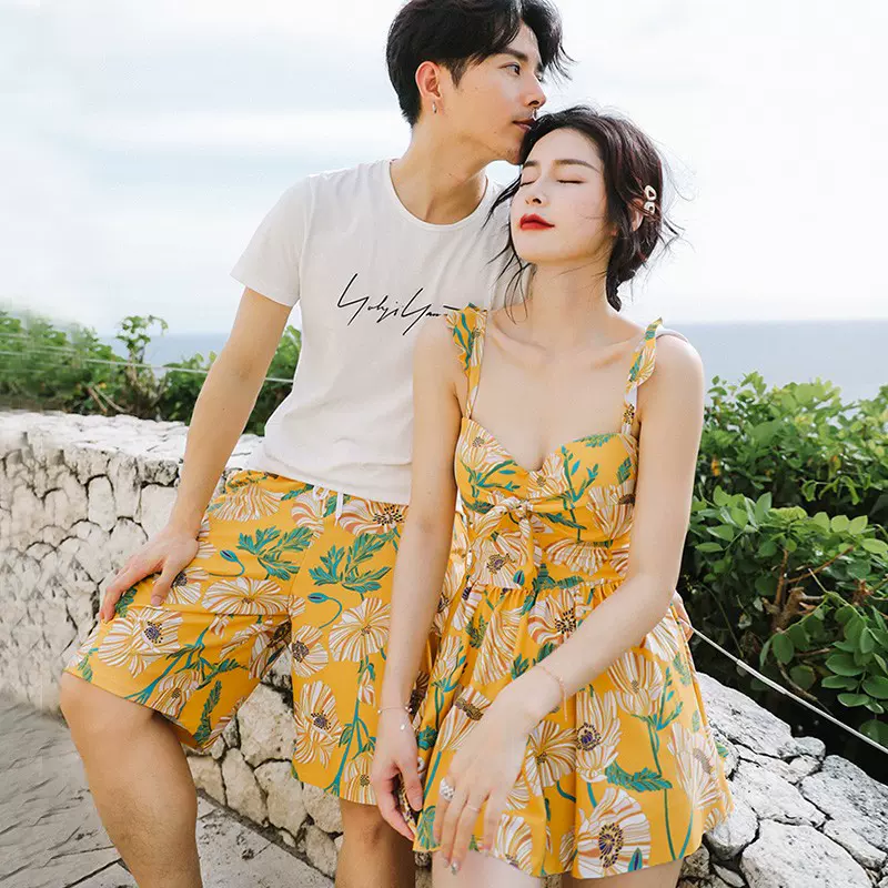 甜蜜情侣款连体泳衣女钢托聚拢学生范花色遮肚显