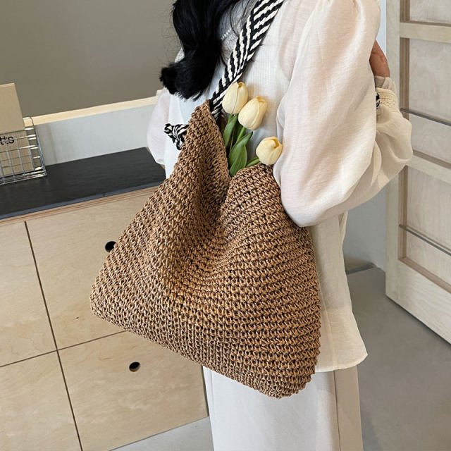 Lazy style large capacity straw woven bag for women in summer 2025 new seaside vacation woven bag versatile one-shoulder underarm bag