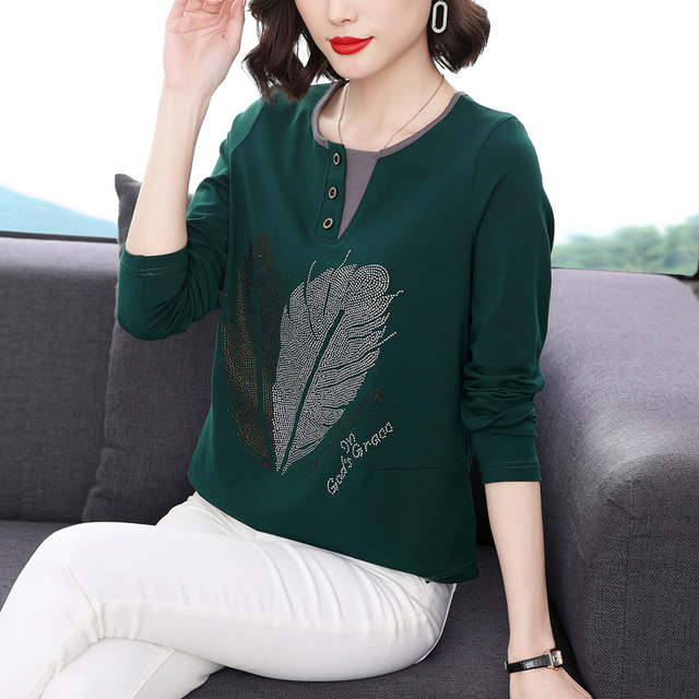 Mom pure cotton long-sleeved T-shirt for women 2025 spring and autumn new style middle-aged and elderly large-size tops wear fashionable base shirt
