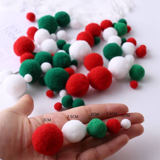 1-3cm red and white green mixing Christmas plush ball Christmas tree DIY material bag hair ball Christmas hair ball
